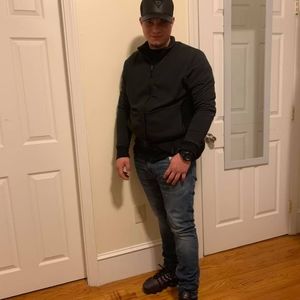 Meet your Posher, Jose omar